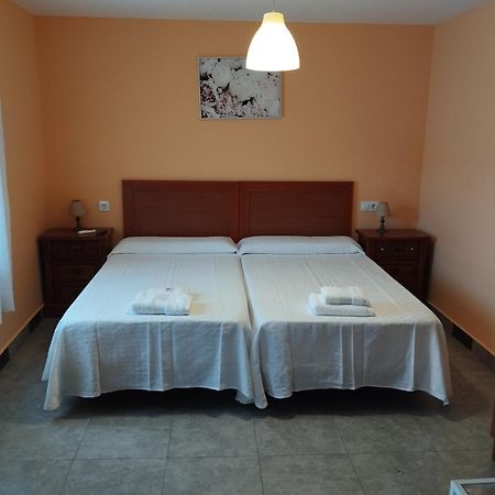 Hostal Bordillas Pomaluengo Екстериор снимка