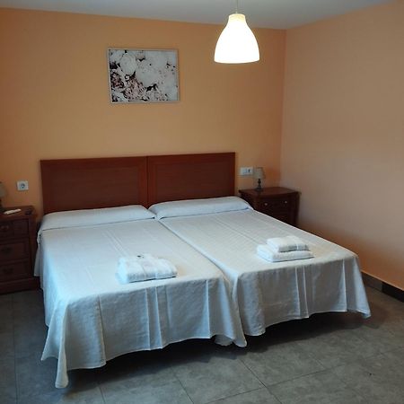 Hostal Bordillas Pomaluengo Екстериор снимка