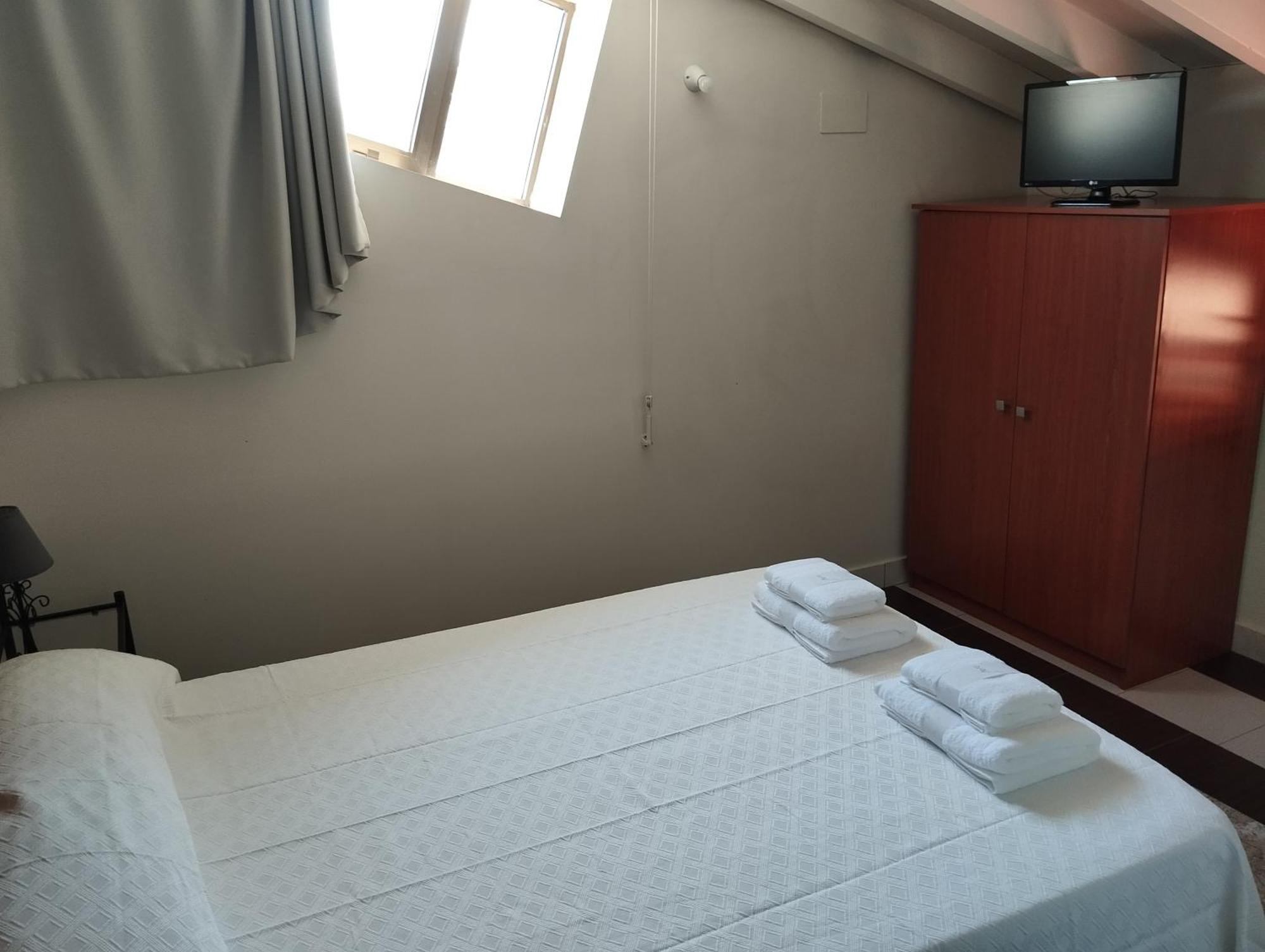 Hostal Bordillas Pomaluengo Екстериор снимка