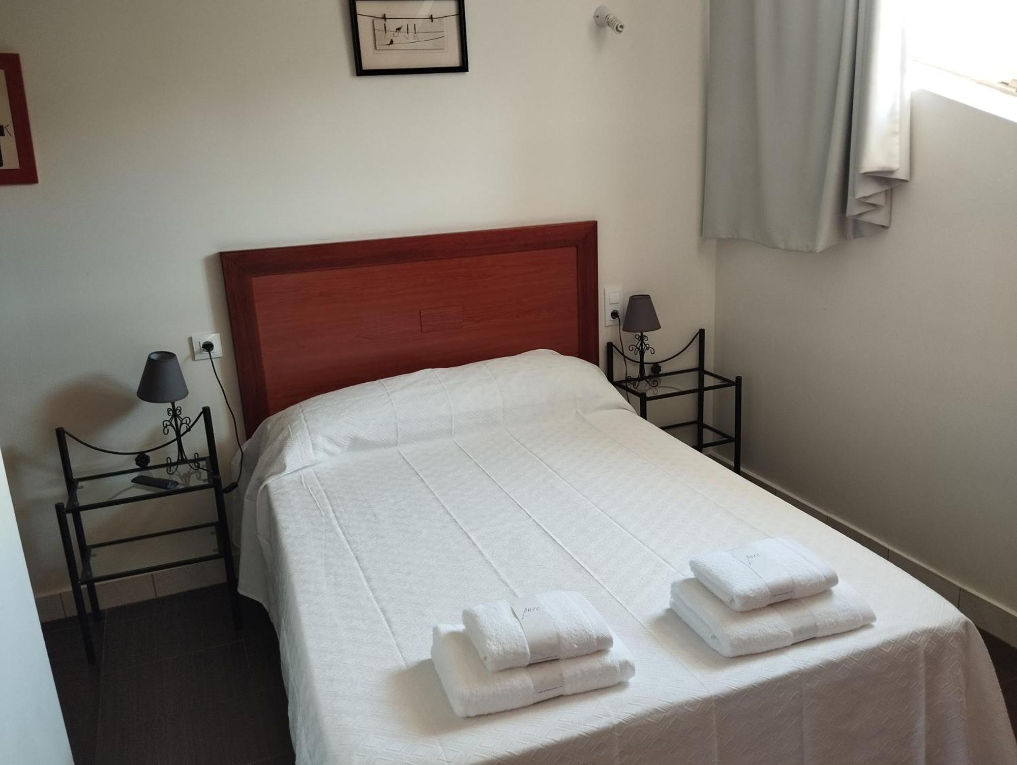 Hostal Bordillas Pomaluengo Екстериор снимка