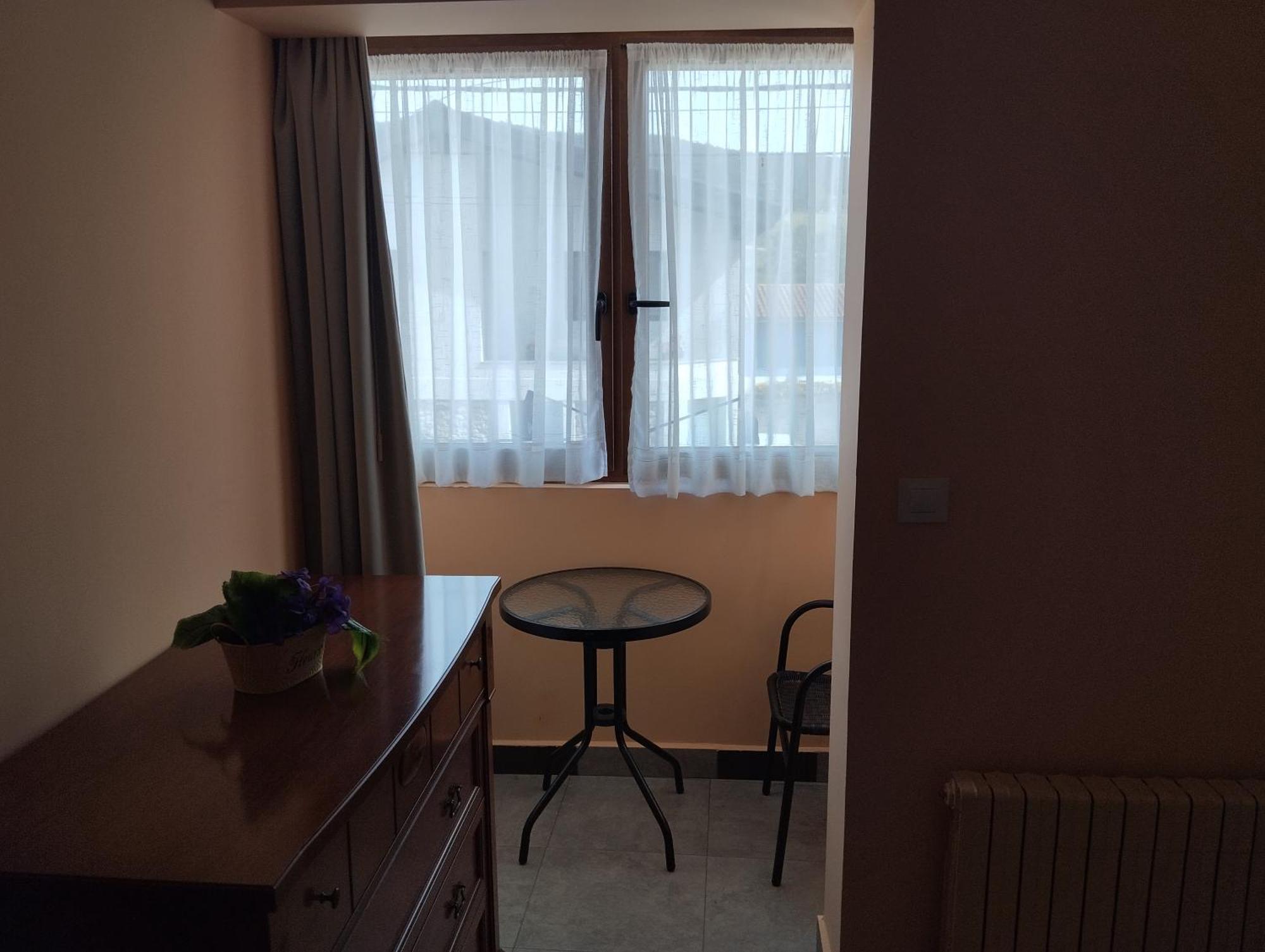 Hostal Bordillas Pomaluengo Екстериор снимка