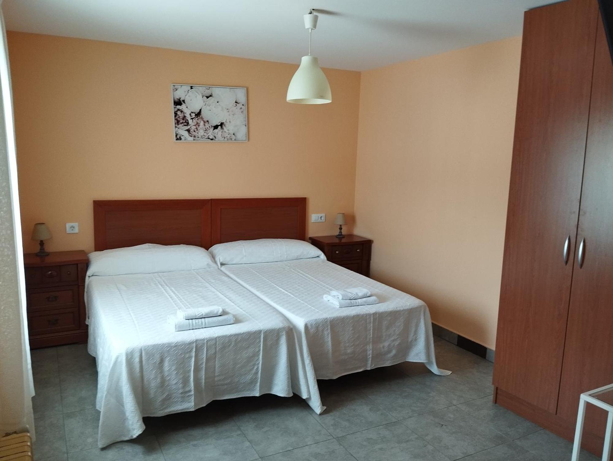 Hostal Bordillas Pomaluengo Екстериор снимка